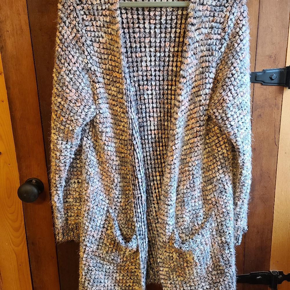 Est 1946 sweater